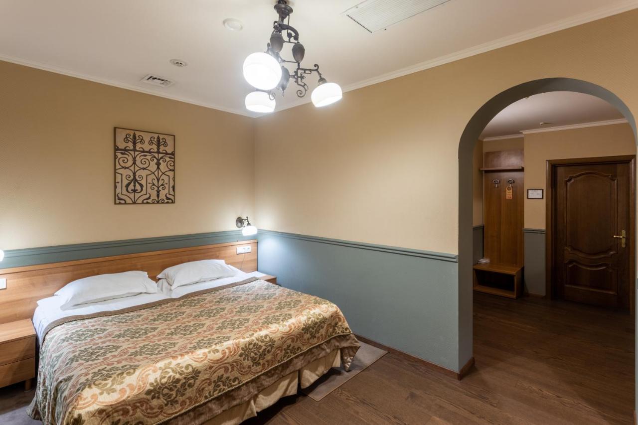 Frapolli Hotel On Deribasivska Street Одеса Екстериор снимка