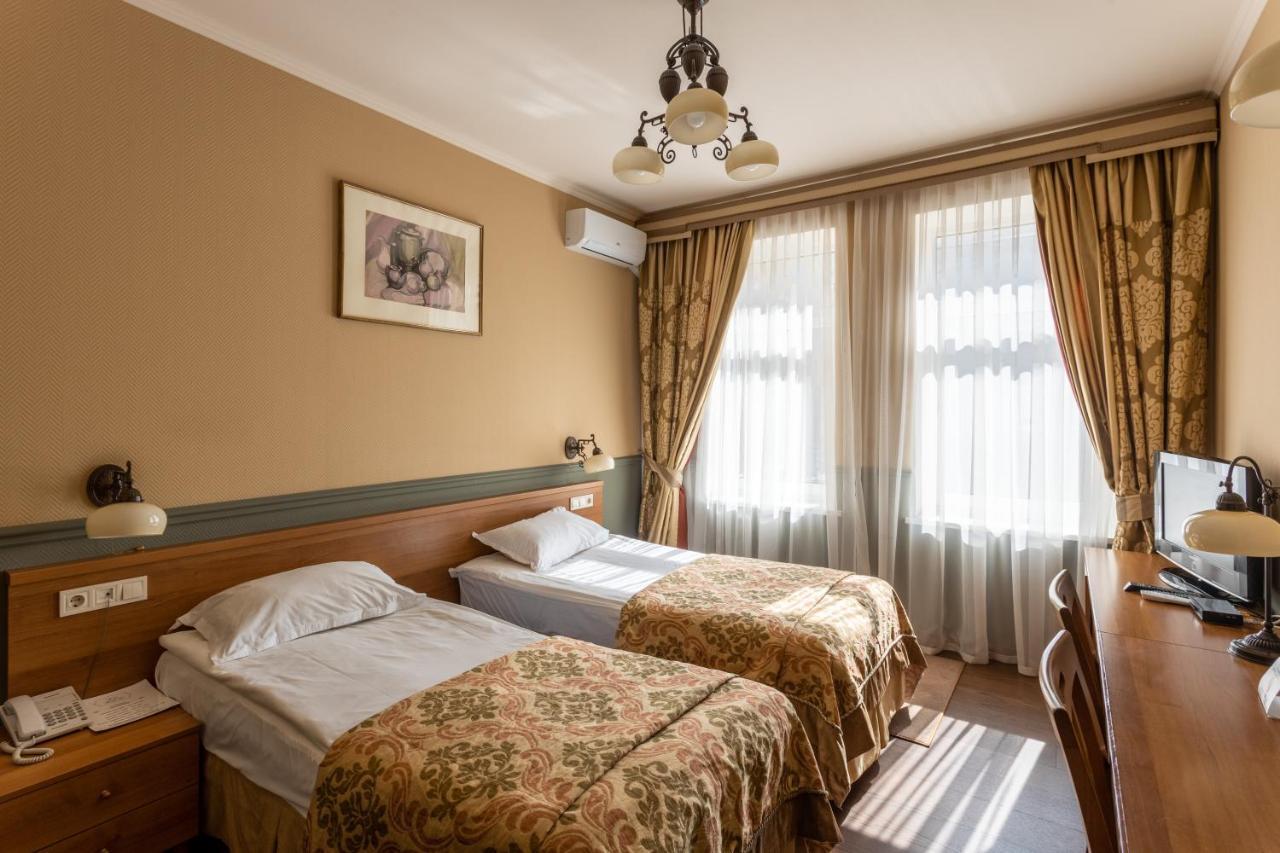 Frapolli Hotel On Deribasivska Street Одеса Екстериор снимка