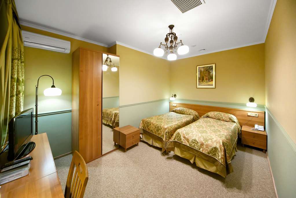 Frapolli Hotel On Deribasivska Street Одеса Стая снимка