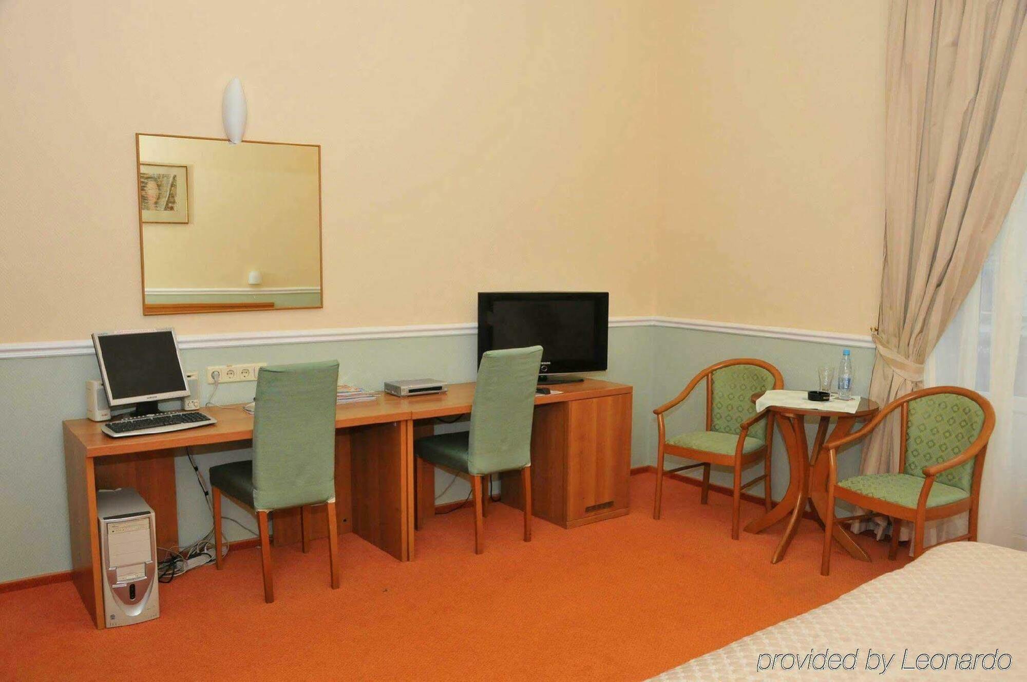 Frapolli Hotel On Deribasivska Street Одеса Екстериор снимка
