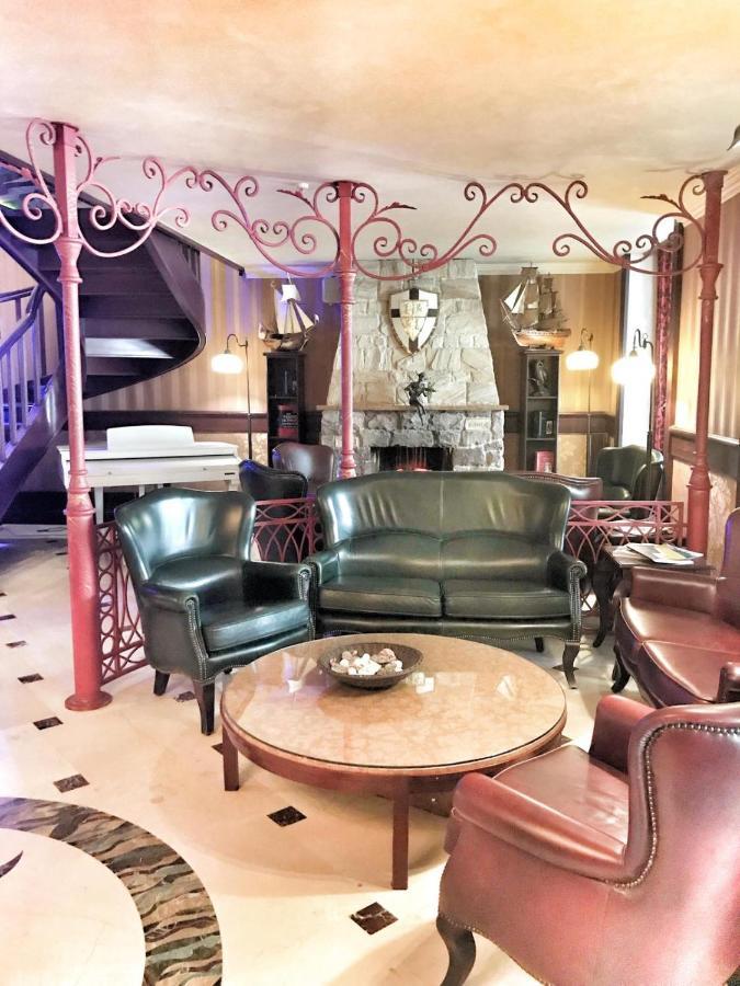 Frapolli Hotel On Deribasivska Street Одеса Екстериор снимка